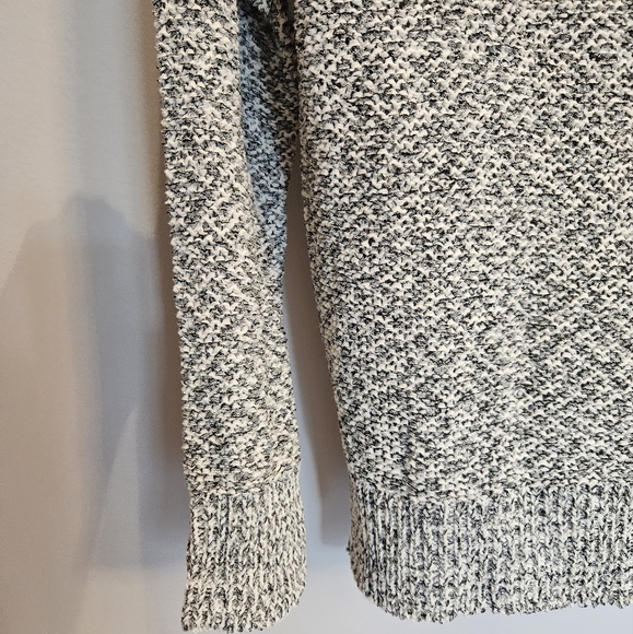 NWT B New York Knit Sweater - Picture 9 of 11